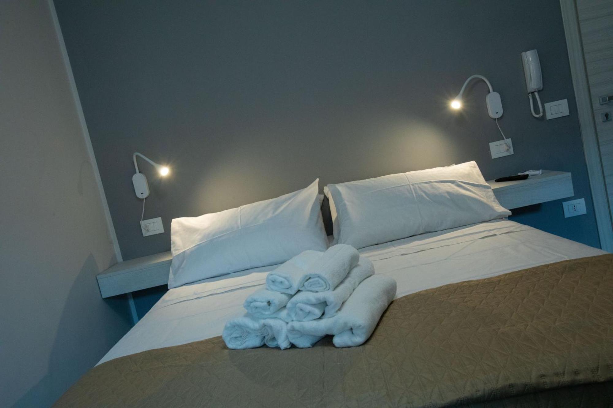 AL 54 Accommodation San Benedetto del Tronto Esterno foto