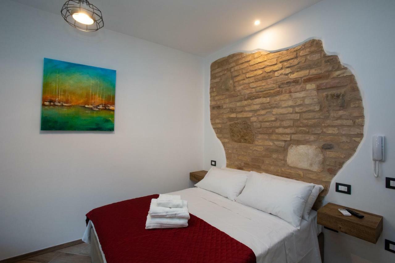 AL 54 Accommodation San Benedetto del Tronto Esterno foto