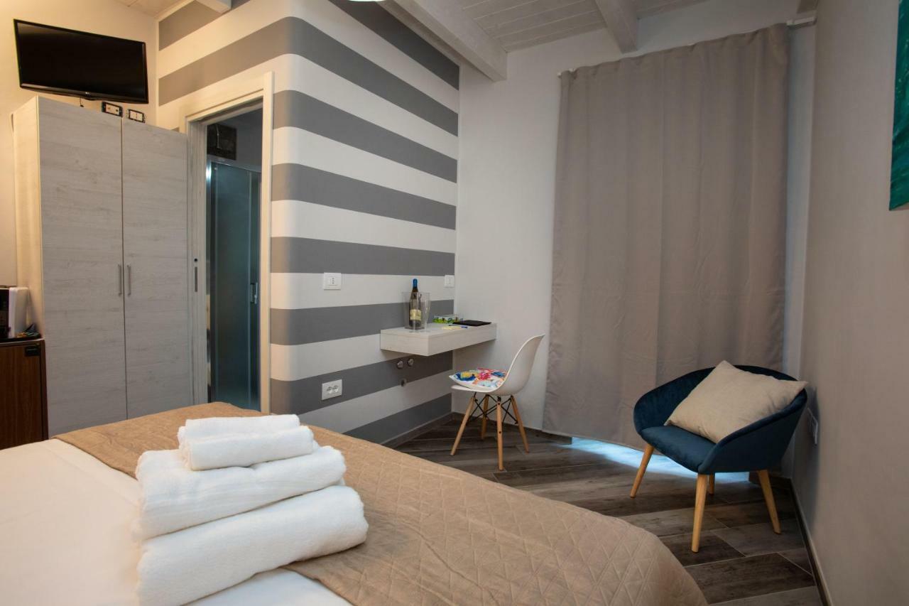 AL 54 Accommodation San Benedetto del Tronto Esterno foto